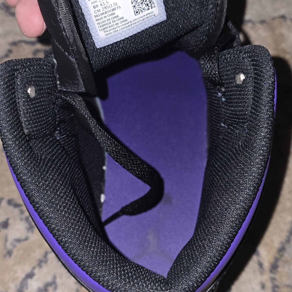 Nike Air Jordan 1 Dark Iris - Picture 6 of 7
